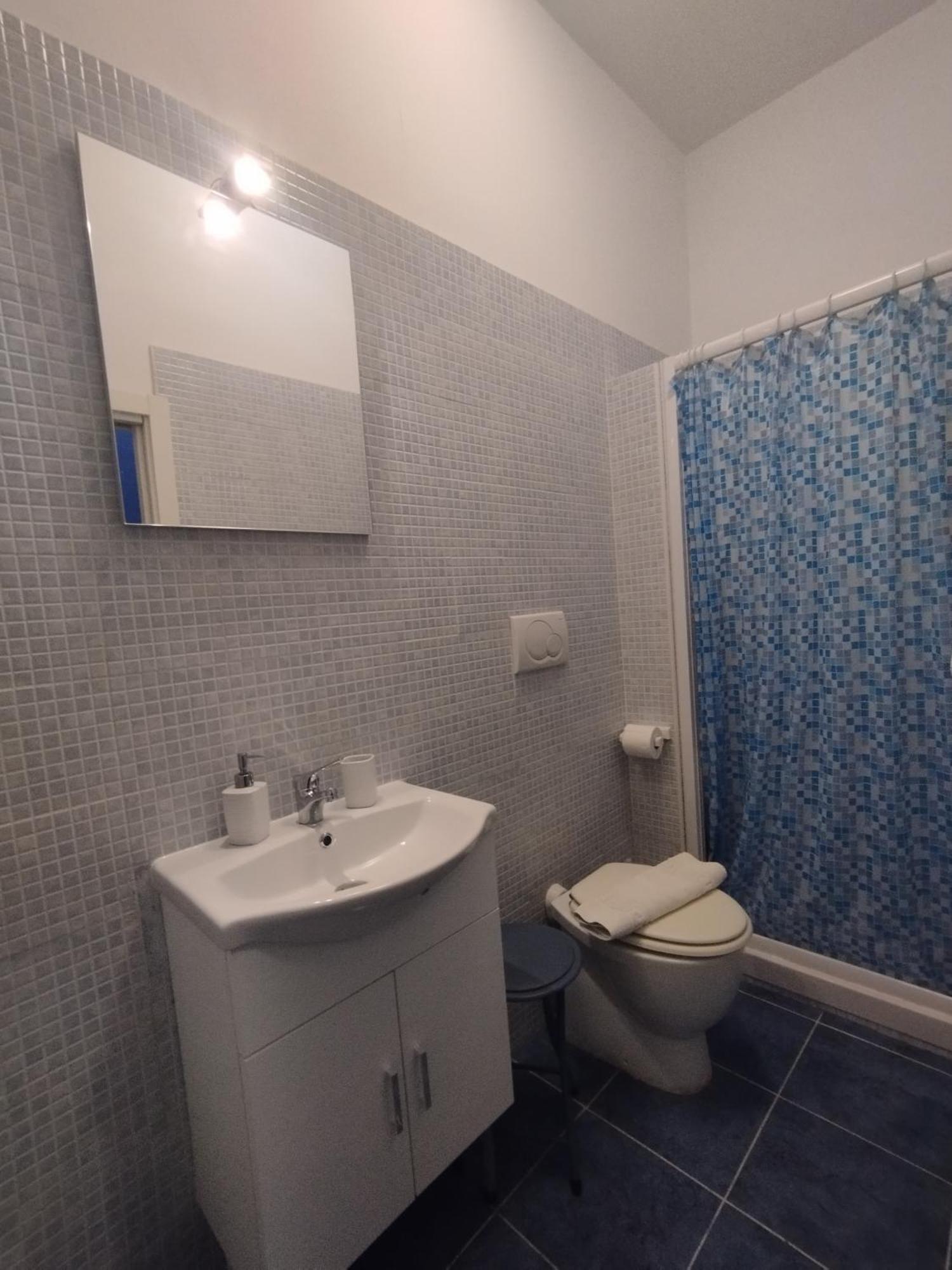 Adriatic Room 50 M Dalla Stazione Ferroviaria Di Ciampino E Dalla Navetta Aeroportuale Exterior foto