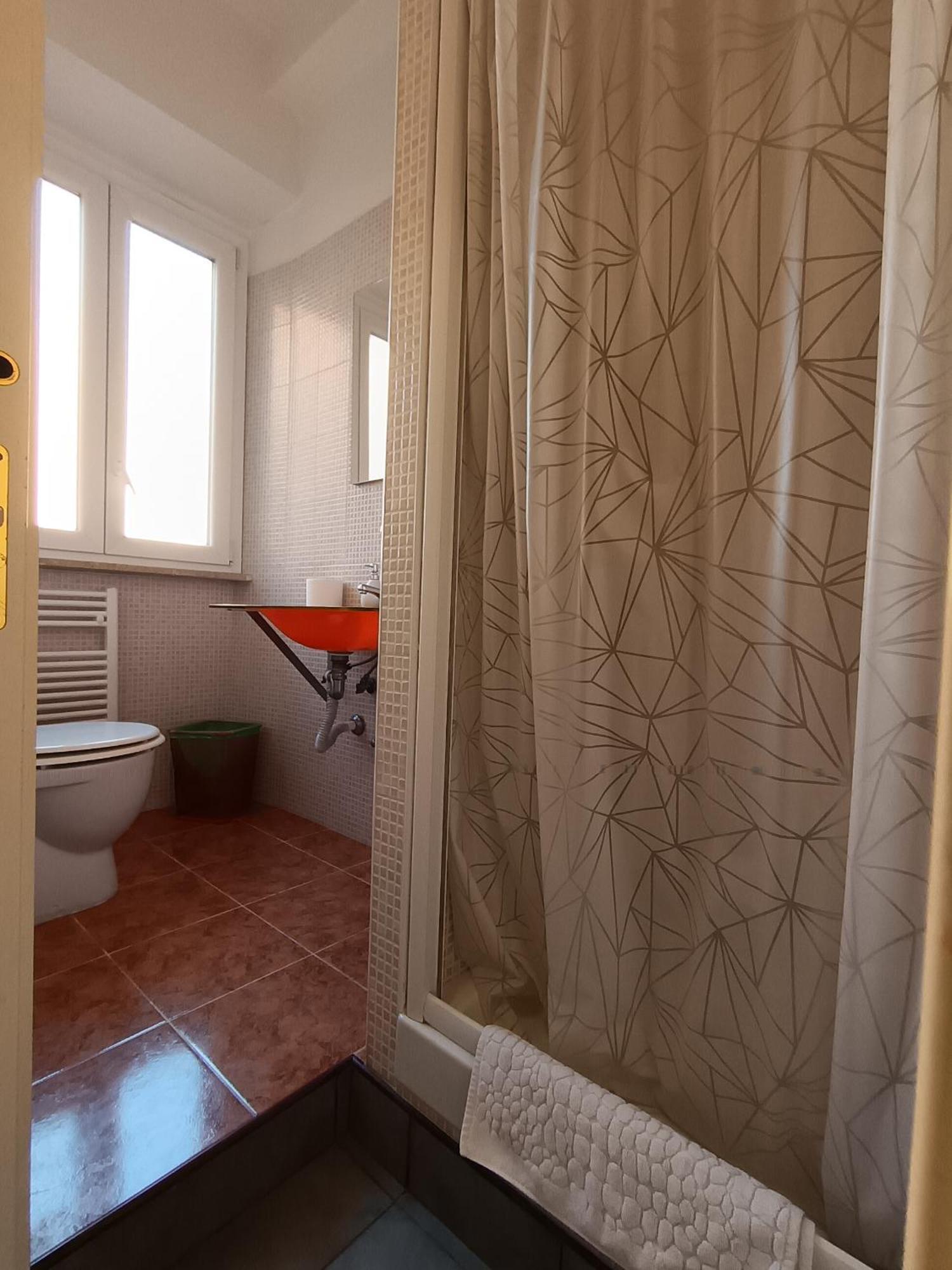 Adriatic Room 50 M Dalla Stazione Ferroviaria Di Ciampino E Dalla Navetta Aeroportuale Exterior foto